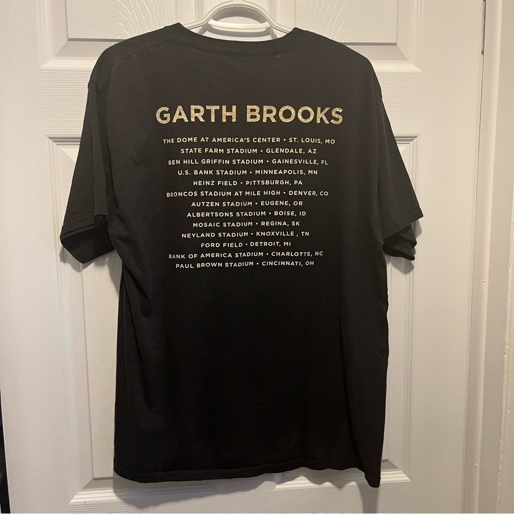 3/25$💥 Garth Brooks Stadium Tour Large country music t shirt tee men black - Picture 2 of 3